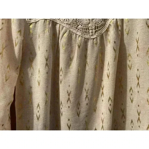 XHILARATION XS CREAM TOP WITH CROCHET AROUND NECK - Picture 3 of 4